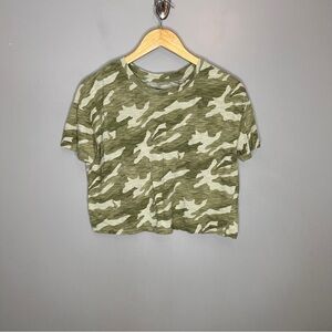 Old navy camo crop tee